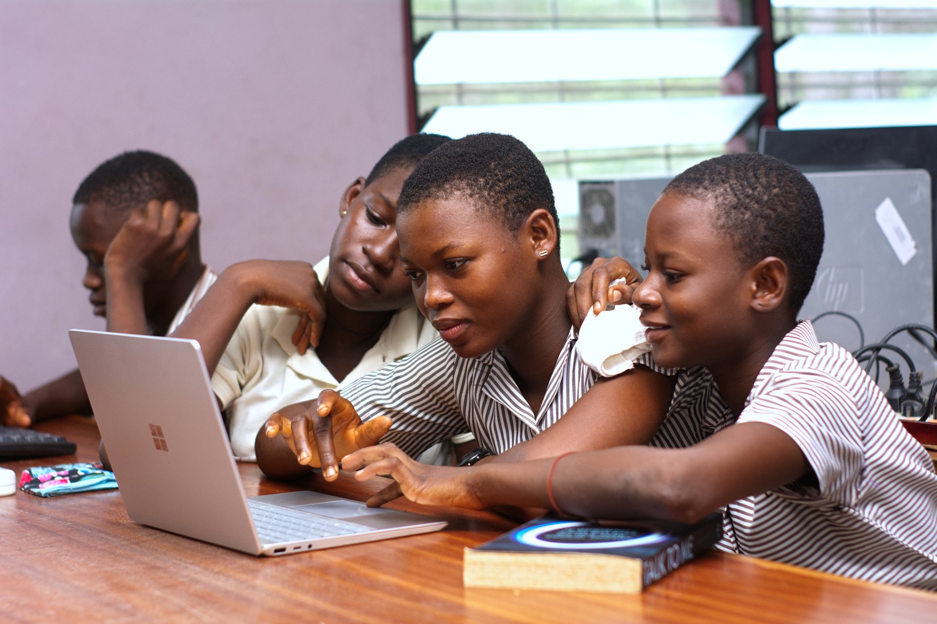 Pupils build their own AI guide, and it is free for everyone | CivAI News